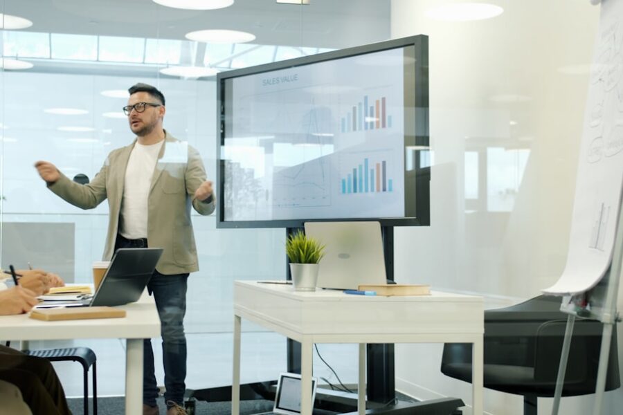 Mercados 2026: ¿Cómo afecta la caída del oro a tu empresa y cómo protegerte?