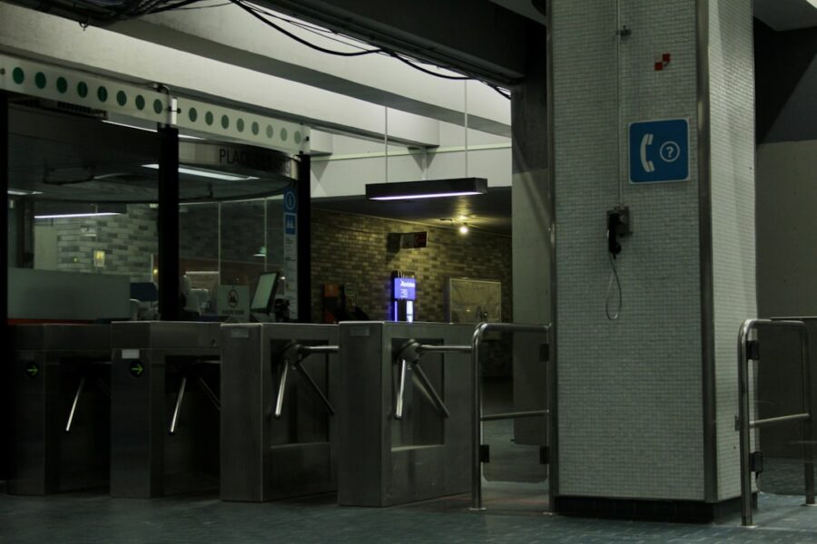 ¿Multas por no marcar entrada o salida? Evita sanciones de SUNAT con MC Asesoría