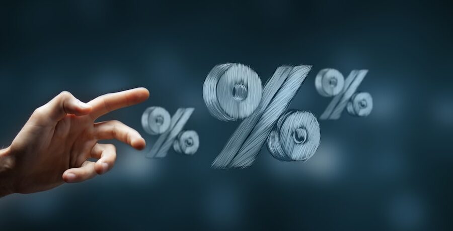 Especialistas brindando asesoría tributaria SUNAT para la defensa de empresas en procesos de fiscalización de impuestos.